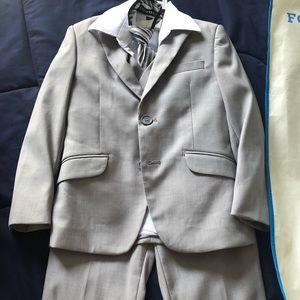 Gray 4-5 boys suit
